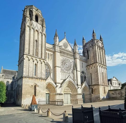 Cathédrale saint-pierre de poitiers