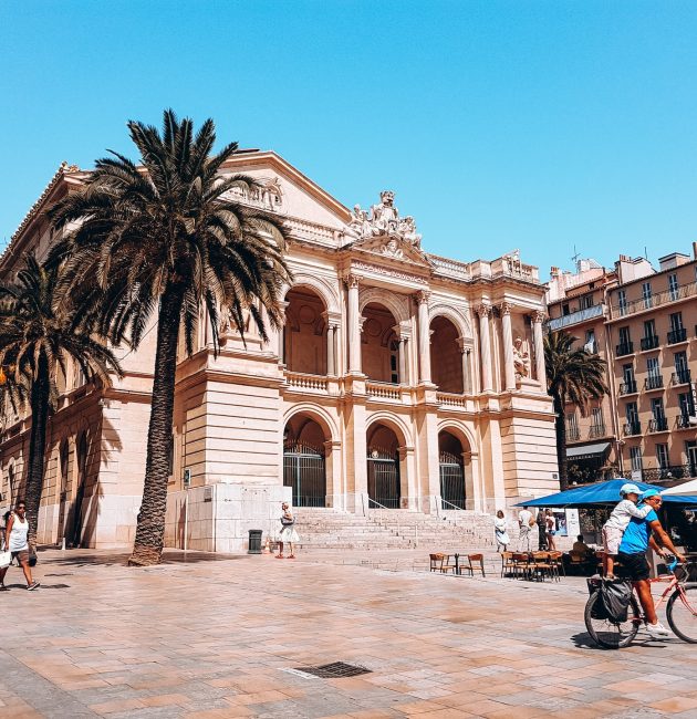 toulon le dimanche