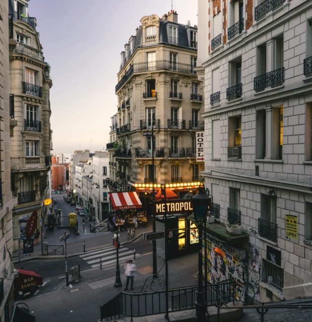 paris le dimanche